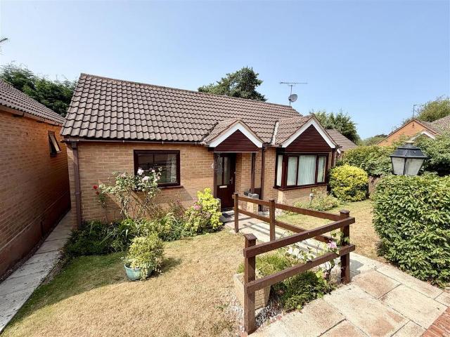 2 bedroom bungalow for sale