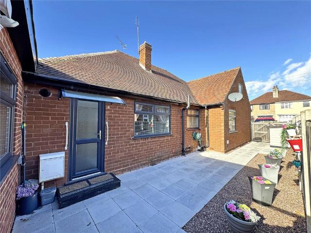 2 bedroom bungalow for sale