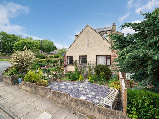 2 bedroom bungalow for sale