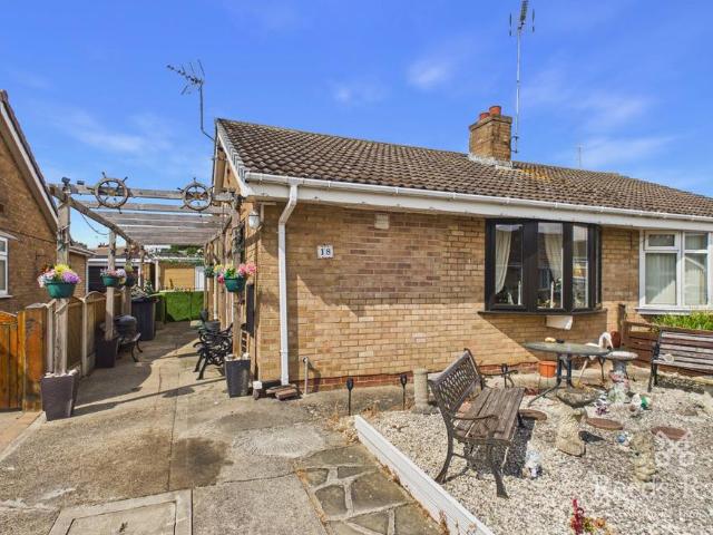2 bedroom bungalow for sale