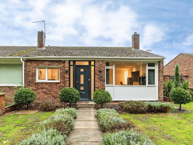 2 bedroom bungalow for sale