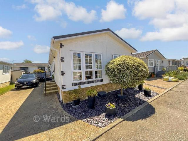2 bedroom bungalow for sale