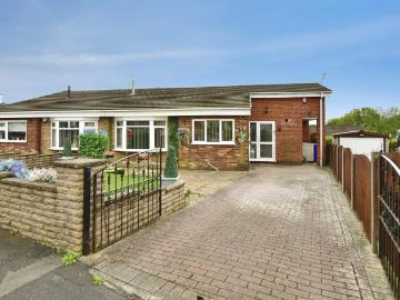 2 bedroom bungalow for sale