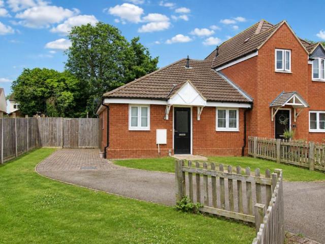 2 bedroom bungalow for sale