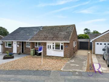 2 bedroom bungalow for sale