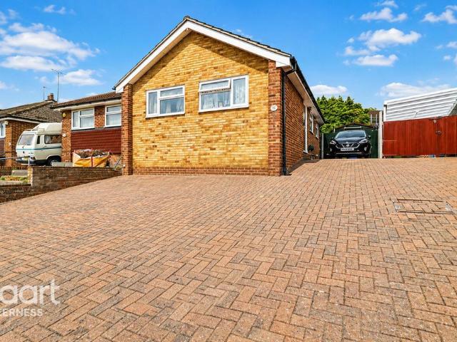 2 bedroom bungalow for sale