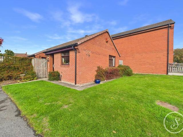 2 bedroom bungalow for sale