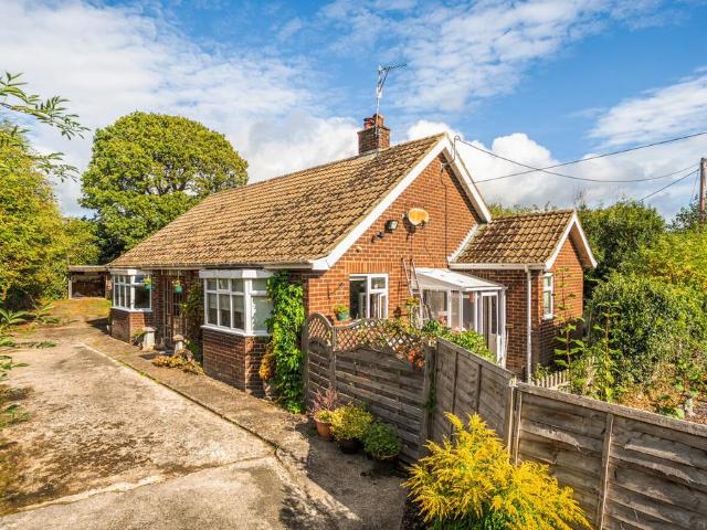 2 bedroom bungalow for sale