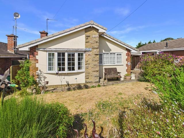 2 bedroom bungalow for sale