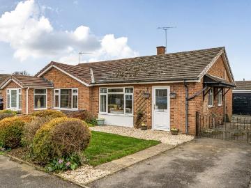 2 bedroom bungalow for sale