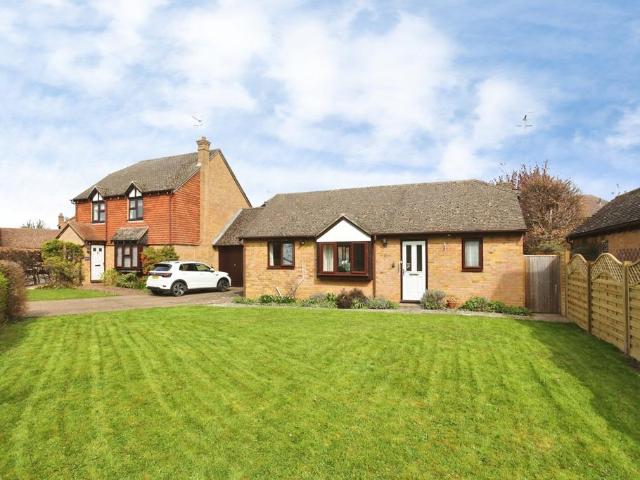 2 bedroom bungalow for sale