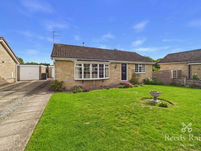 2 bedroom bungalow for sale