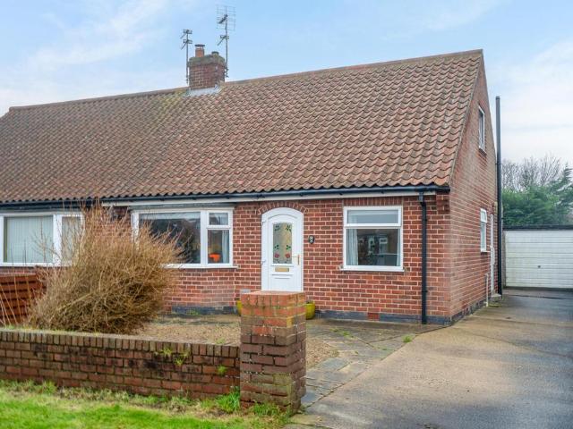 2 bedroom bungalow for sale