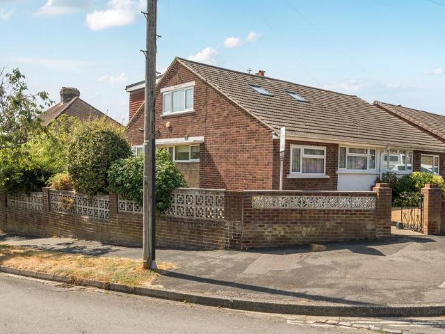 2 bedroom bungalow for sale