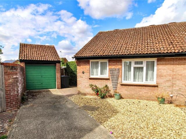 2 bedroom bungalow for sale