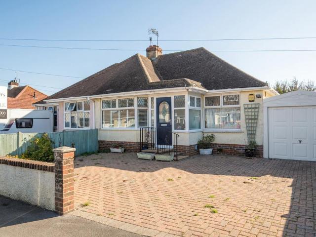 2 bedroom bungalow for sale