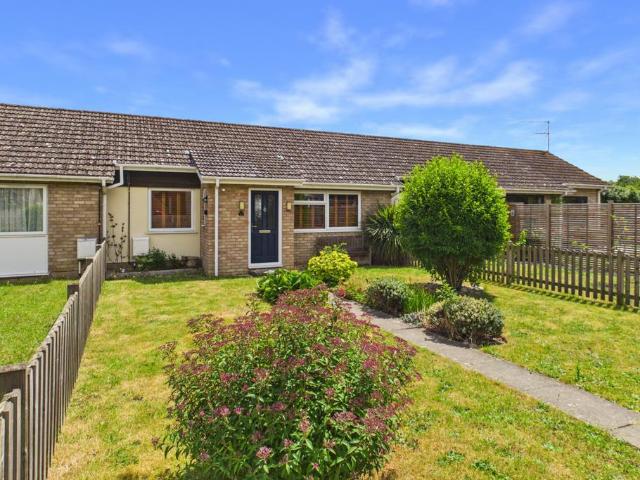 2 bedroom bungalow for sale
