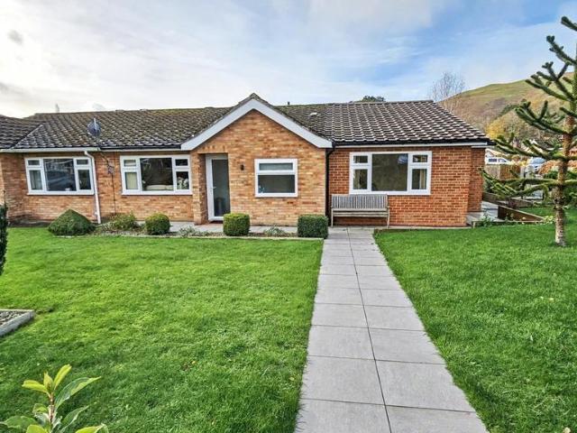 2 bedroom bungalow for sale