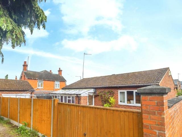 2 bedroom bungalow for sale