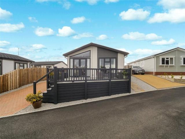 2 bedroom bungalow for sale