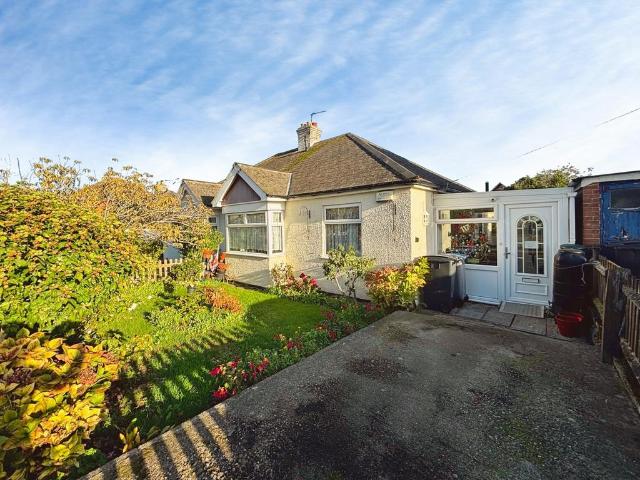 2 bedroom bungalow for sale