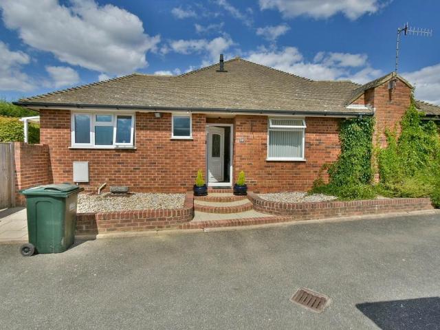 2 bedroom bungalow for sale