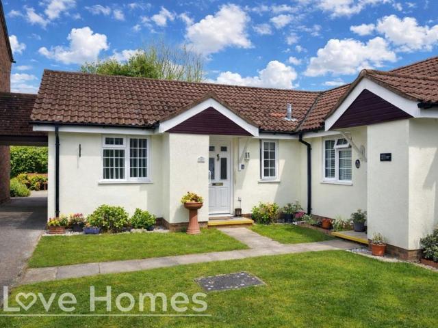 2 bedroom bungalow for sale