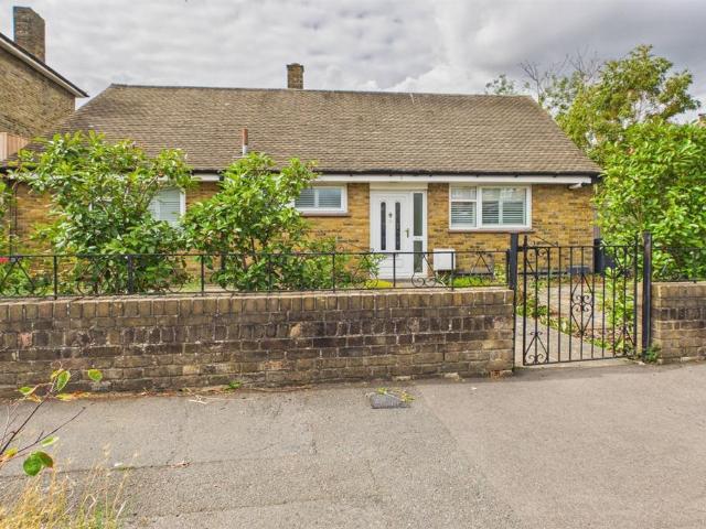 2 bedroom bungalow for sale