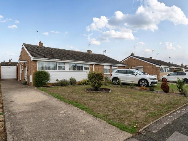 2 bedroom bungalow for sale