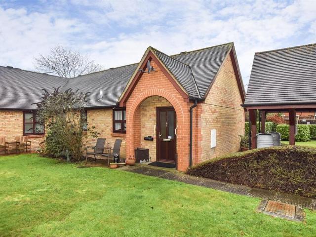 2 bedroom bungalow for sale
