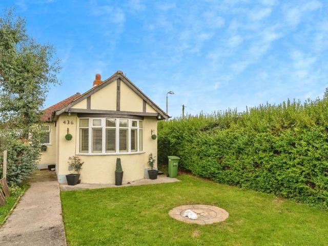2 bedroom bungalow for sale