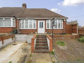 2 bedroom bungalow for sale