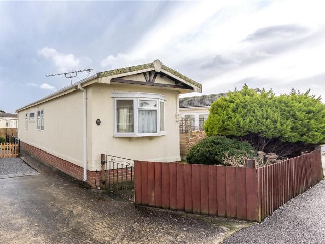 2 bedroom bungalow for sale