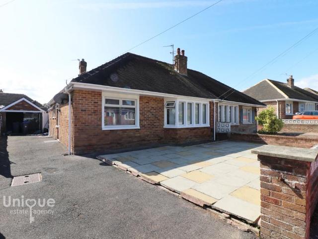 2 bedroom bungalow for sale