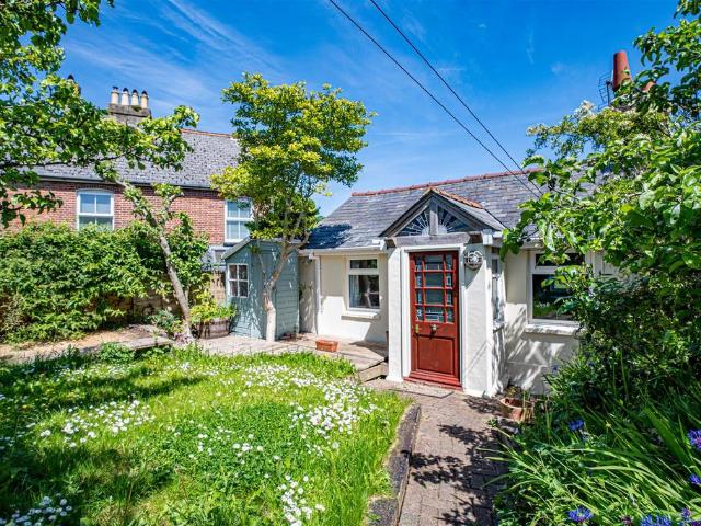 2 bedroom bungalow for sale
