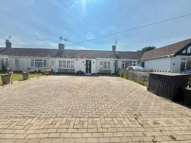 2 bedroom bungalow for sale