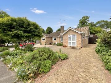 2 bedroom bungalow for sale