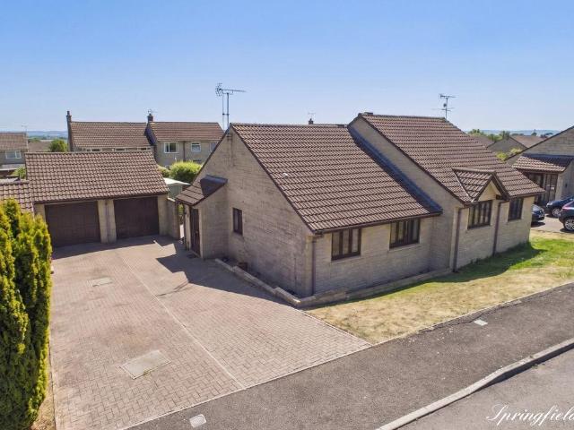 2 bedroom bungalow for sale