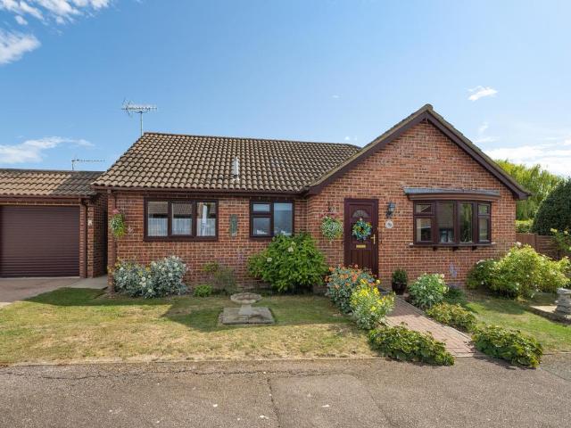 2 bedroom bungalow for sale