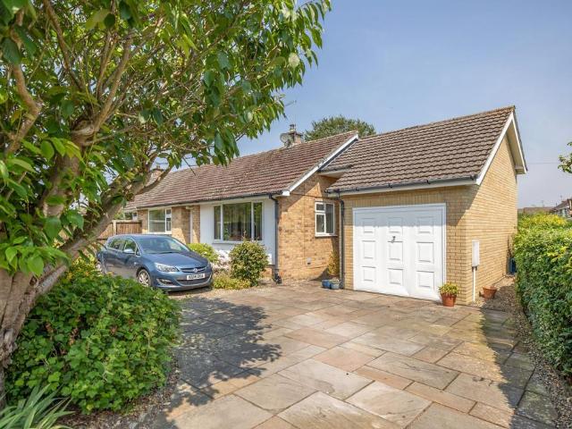 2 bedroom bungalow for sale