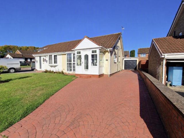 2 bedroom bungalow for sale
