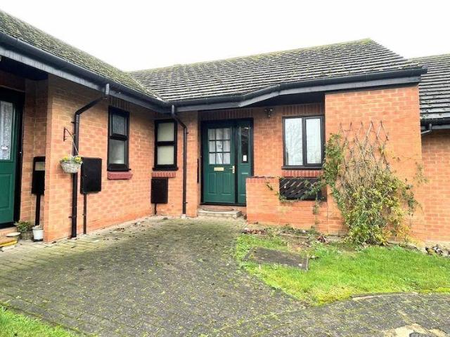 2 bedroom bungalow for sale