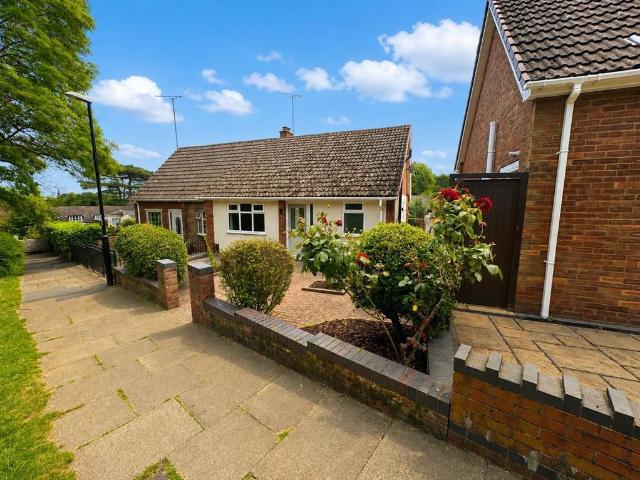 2 bedroom bungalow for sale