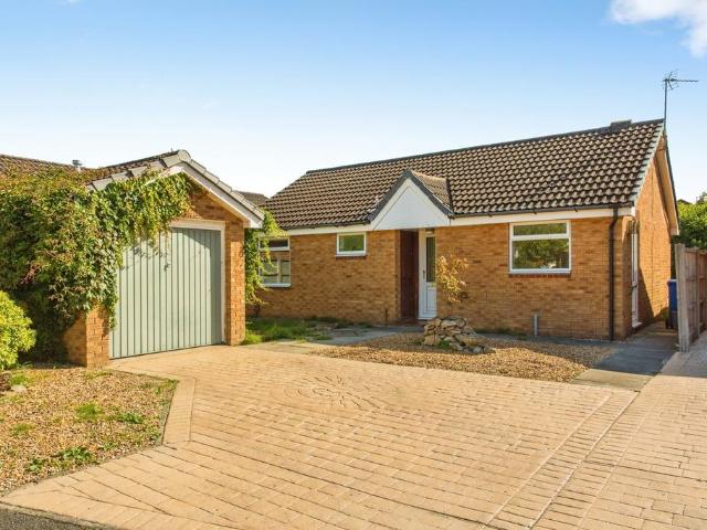 2 bedroom bungalow for sale