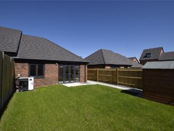 2 bedroom bungalow for sale