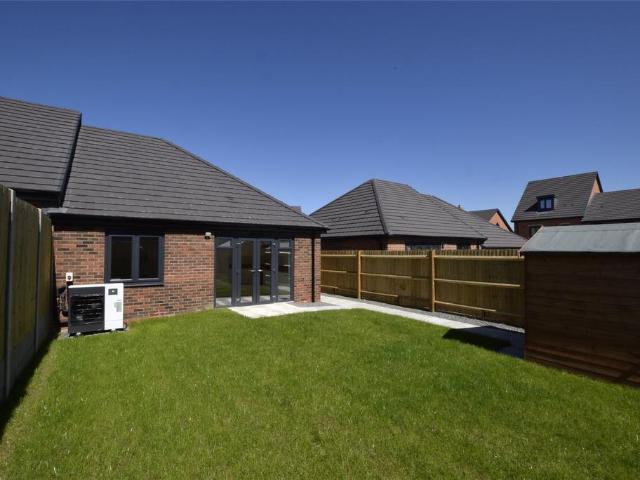 2 bedroom bungalow for sale