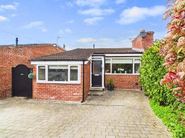 2 bedroom bungalow for sale