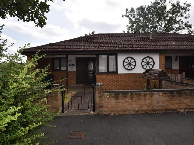2 bedroom bungalow for sale