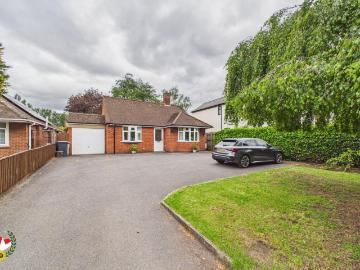 2 bedroom bungalow for sale