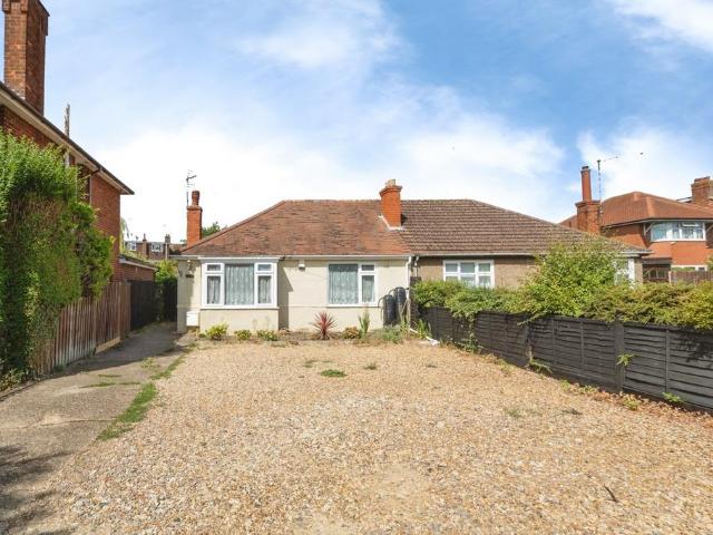 2 bedroom bungalow for sale